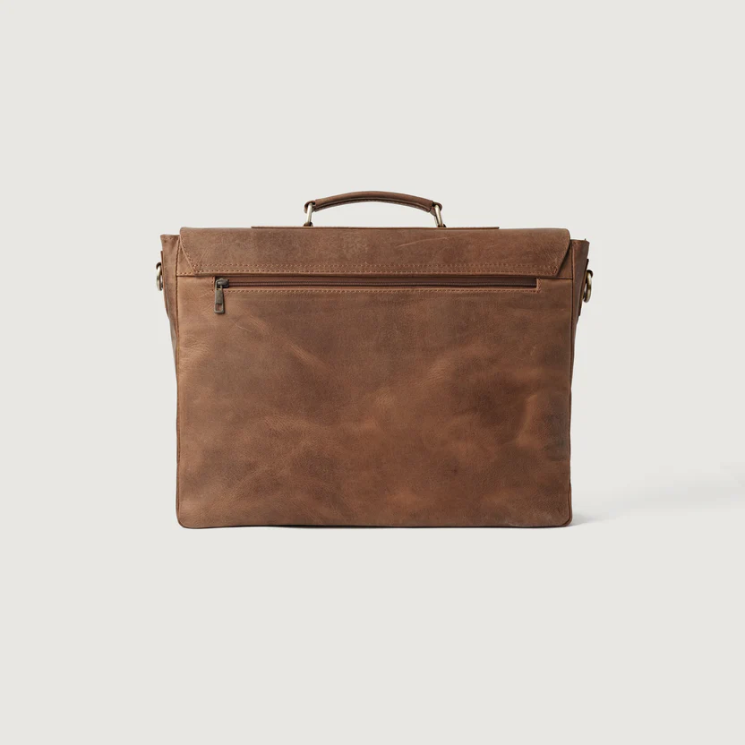 Vintage Tan Leather Messenger Bag with Classic Carry Design