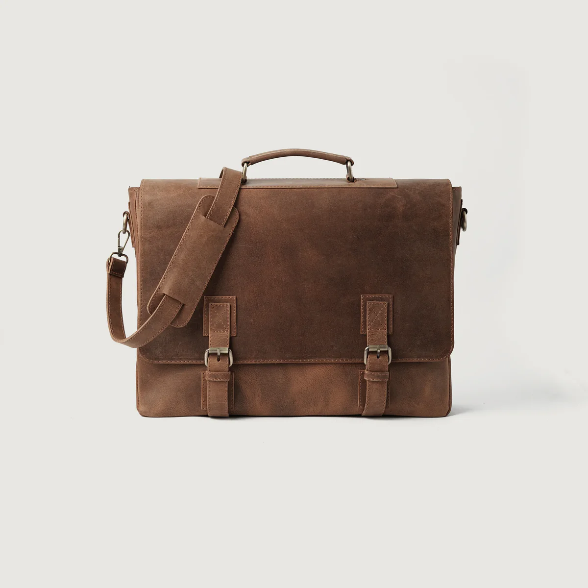 Vintage Tan Leather Messenger Bag with Classic Carry Design